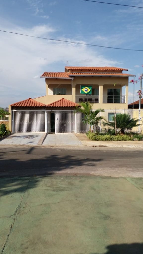 Sobrado com piscina a venda no jardim novo mundo