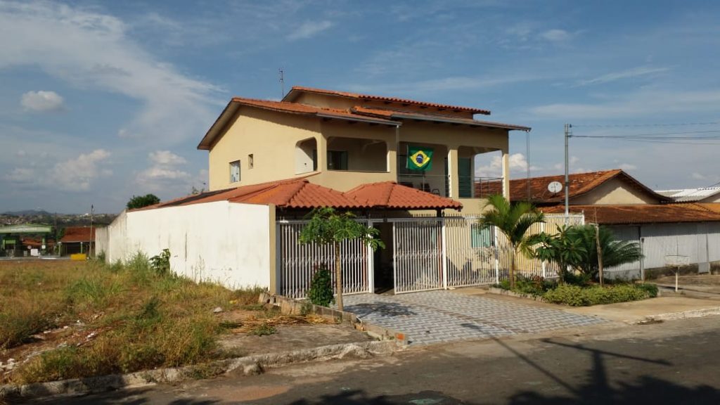 Sobrado com piscina a venda no jardim novo mundo